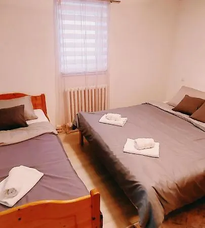 Apartman Ema Apartment *