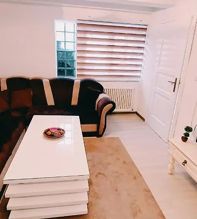 Ema Apartment Apartman *